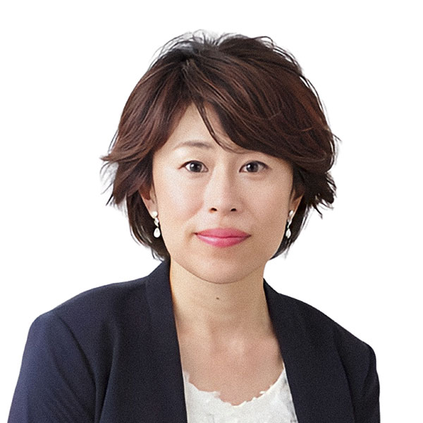 足立 美佳