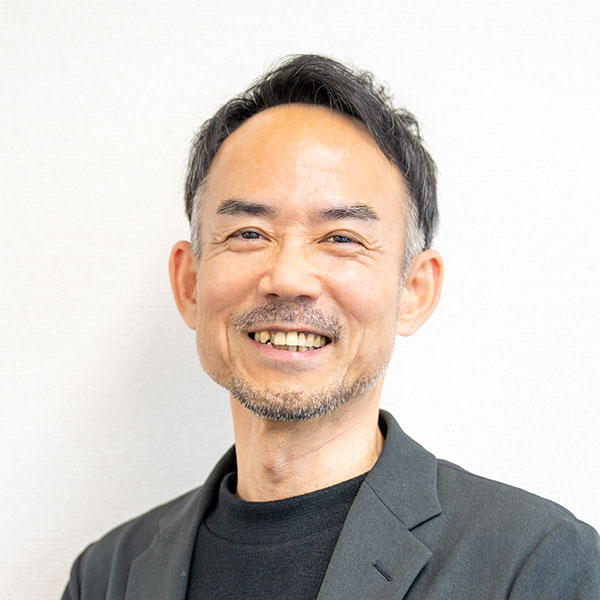 鶴山 昌史